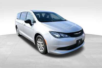 2024 Chrysler Voyager, $24763. Photo 9