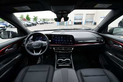 2025 Chevrolet Traverse, $46255. Photo 3