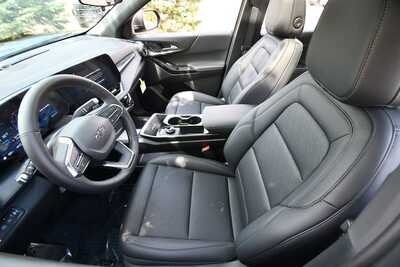 2026 Chevrolet Equinox, $37710. Photo 10