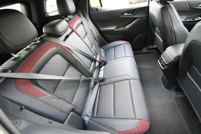 2027 Chevrolet Equinox, $36397. Photo 12