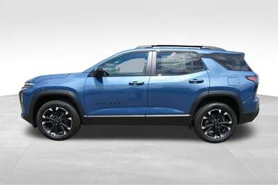 2027 Chevrolet Equinox, $36397. Photo 3