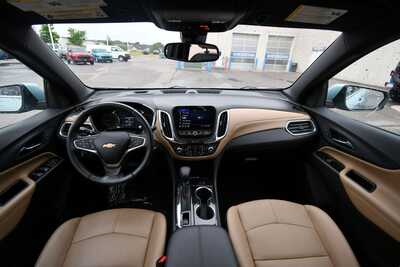 2022 Chevrolet Equinox, $24066. Photo 3