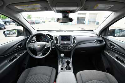2024 Chevrolet Equinox, $23217. Photo 3