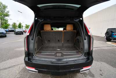 2023 Cadillac Escalade, $58687. Photo 7