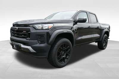 2024 Chevrolet Colorado Crew Cab, $37196. Photo 2