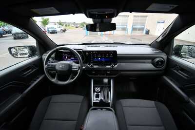 2024 Chevrolet Colorado Crew Cab, $37196. Photo 3
