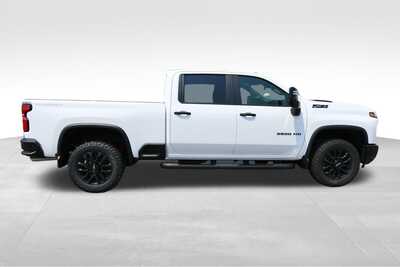 2026 Chevrolet 3500 Crew Cab, $70497. Photo 7