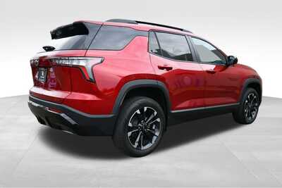 2027 Chevrolet Equinox, $37390. Photo 6