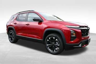 2027 Chevrolet Equinox, $37390. Photo 8