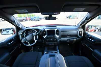 2021 Chevrolet 1500 Crew Cab, $38807. Photo 3