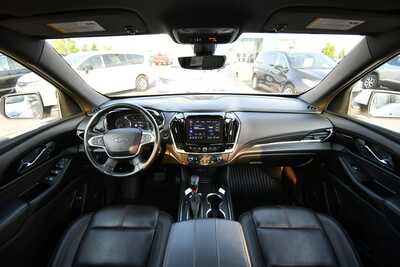 2023 Chevrolet Traverse, $33923. Photo 3