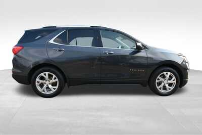 2020 Chevrolet Equinox, $20492. Photo 9