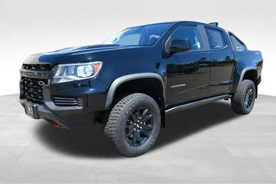 2022 Chevrolet Colorado Crew Cab, $32692. Photo 2