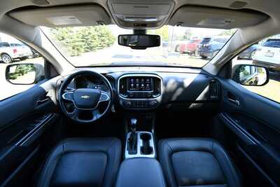 2022 Chevrolet Colorado Crew Cab, $32692. Photo 3