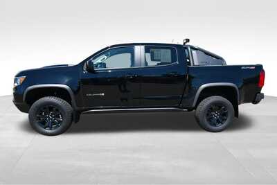 2022 Chevrolet Colorado Crew Cab, $32692. Photo 4