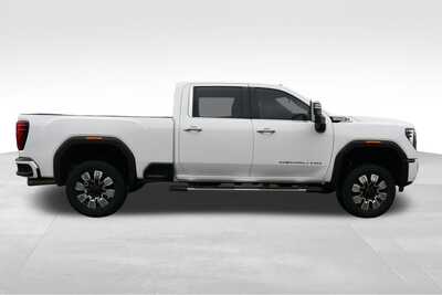2024 GMC 3500 Crew Cab, $69055. Photo 10