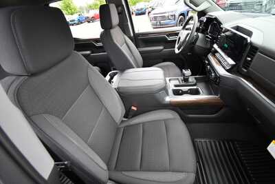2026 Chevrolet 1500 Crew Cab, $64850. Photo 11