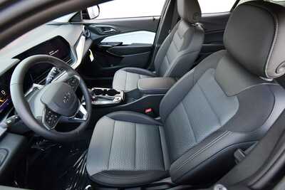 2026 Chevrolet Trax, $27080. Photo 10