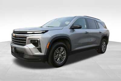 2024 Chevrolet Traverse, $36347. Photo 2