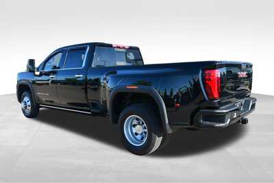 2024 GMC 3500 Crew Cab, $69847. Photo 5