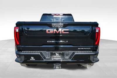 2024 GMC 3500 Crew Cab, $69847. Photo 6