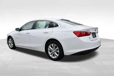 2023 Chevrolet Malibu, $17347. Photo 5
