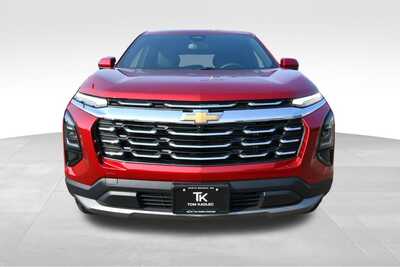 2027 Chevrolet Equinox, $36140. Photo 9