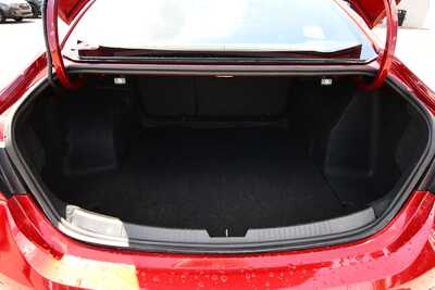 2025 Chevrolet Malibu, $20850. Photo 7