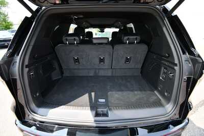 2025 Chevrolet Traverse, $49605. Photo 7