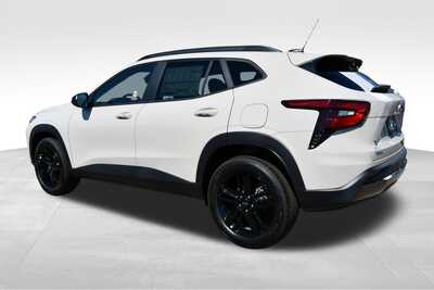 2026 Chevrolet Trax, $28570. Photo 4