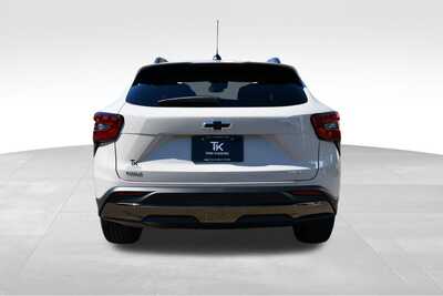 2026 Chevrolet Trax, $28570. Photo 5