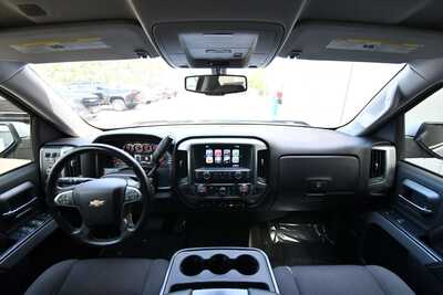 2018 Chevrolet 1500 Crew Cab, $18014. Photo 3