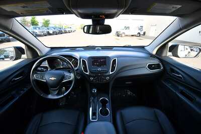 2021 Chevrolet Equinox, $15347. Photo 3