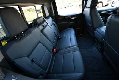 2026 Chevrolet 1500 Crew Cab, $58960. Photo 12