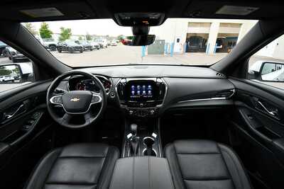 2023 Chevrolet Traverse, $35840. Photo 3