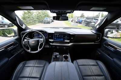 2024 Chevrolet 1500 Crew Cab, $49347. Photo 3