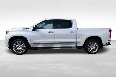 2024 Chevrolet 1500 Crew Cab, $49347. Photo 4