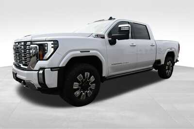 2024 GMC 2500 Crew Cab, $66500. Photo 2