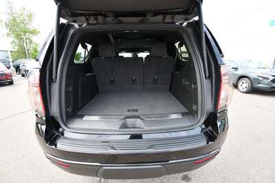 2024 Chevrolet Suburban, $62608. Photo 7