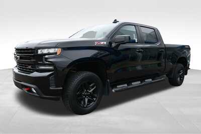 2022 Chevrolet 1500 Crew Cab, $41926. Photo 2