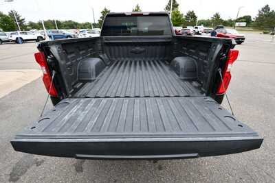 2022 Chevrolet 1500 Crew Cab, $41926. Photo 7