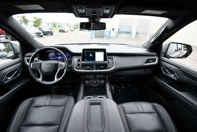 2022 Chevrolet Suburban, $46475. Photo 3