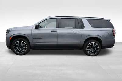 2022 Chevrolet Suburban, $46475. Photo 4
