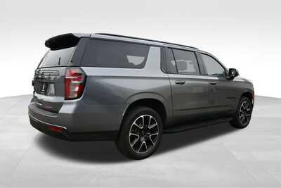 2022 Chevrolet Suburban, $46475. Photo 8