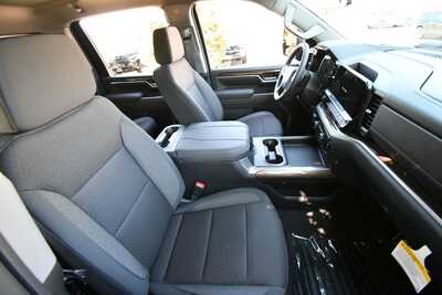 2026 Chevrolet 3500 Crew Cab, $67550. Photo 11