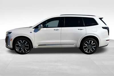 2021 Cadillac XT6, $28110. Photo 4
