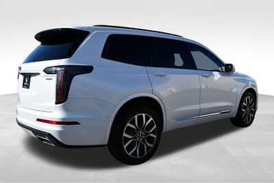 2021 Cadillac XT6, $28110. Photo 8