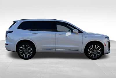 2021 Cadillac XT6, $28110. Photo 9