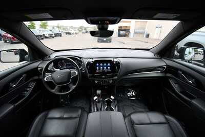 2023 Chevrolet Traverse, $34635. Photo 3