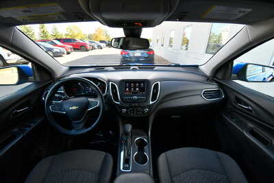 2024 Chevrolet Equinox, $21399. Photo 3